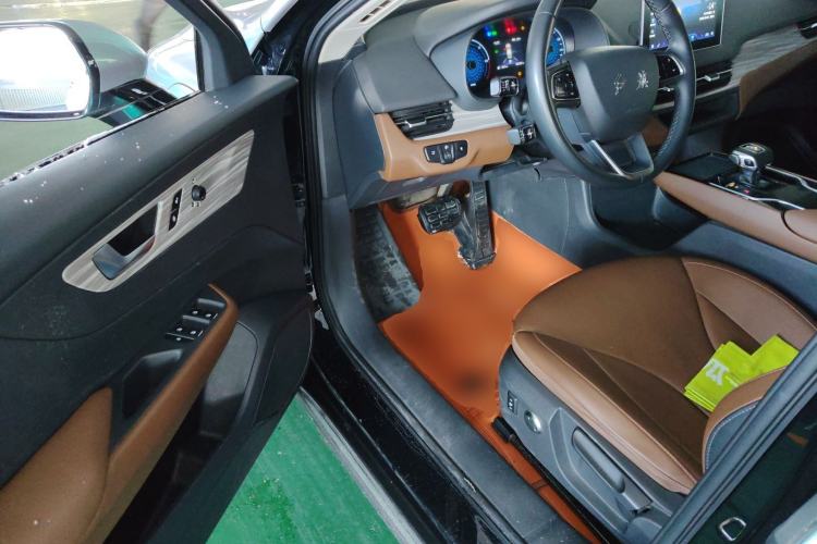 Used Hongqi E-QM5 2023 620km PLUS Driver Seat