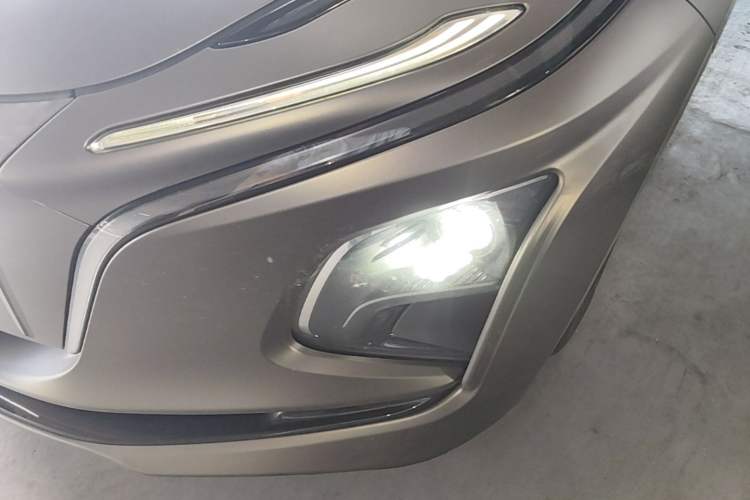 Used Hongqi E-QM5 2023 620km PLUS Left Front Headlight
