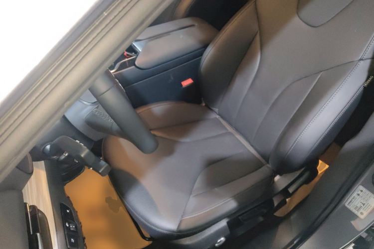 Used Hongqi E-QM5 2023 560km PLUS Left Front Seat