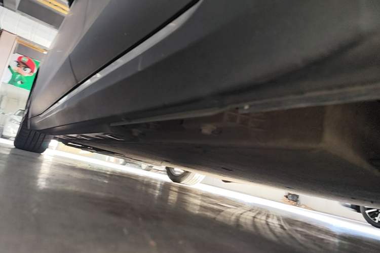 Used Hongqi E-QM5 2023 620km PLUS Left Side Sill