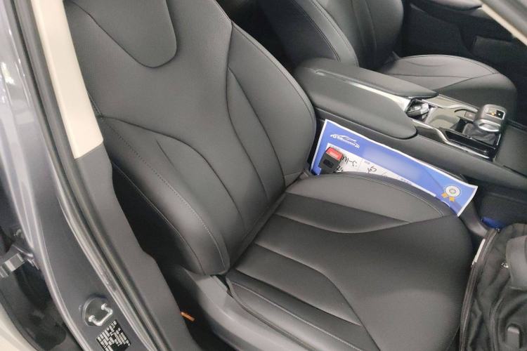 Used Hongqi E-QM5 2023 620km PLUS Right Front Seat
