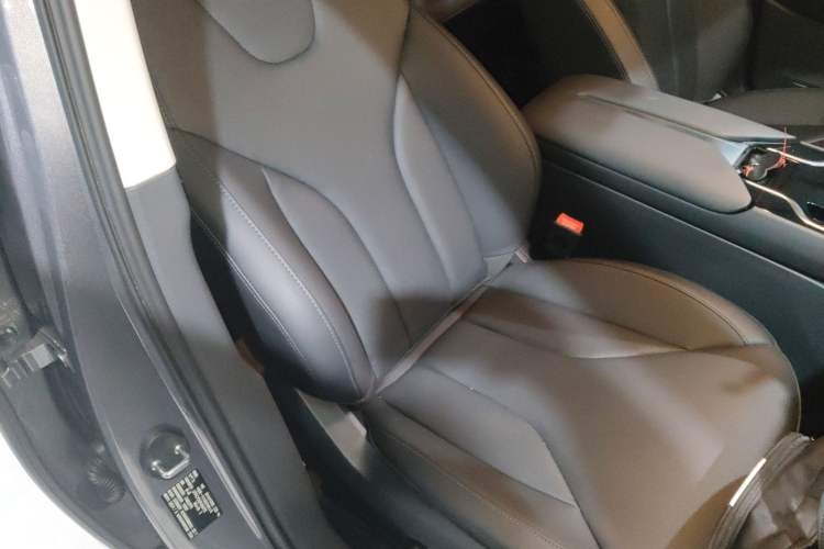 Used Hongqi E-QM5 2023 560km PLUS Right Front Seat