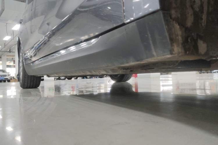 Used Hongqi E-QM5 2023 620km PLUS Right Side Sill