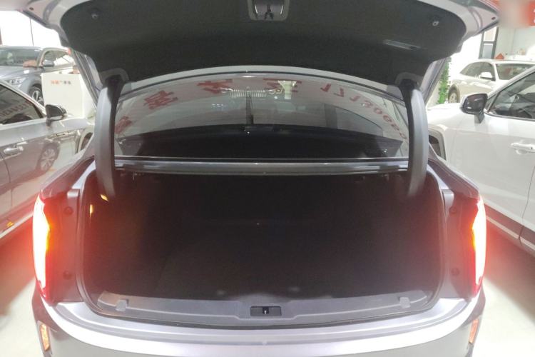 Used Hongqi E-QM5 2023 560km PLUS Trunk