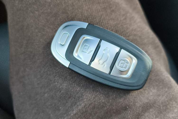 Used Hongqi E-QM5 2023 620km PLUS Interior 1