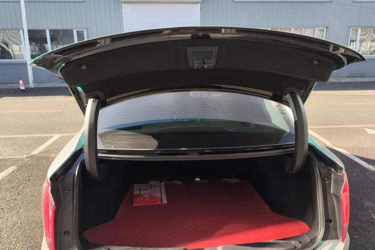 Used Hongqi E-QM5 2023 620km PLUS Trunk