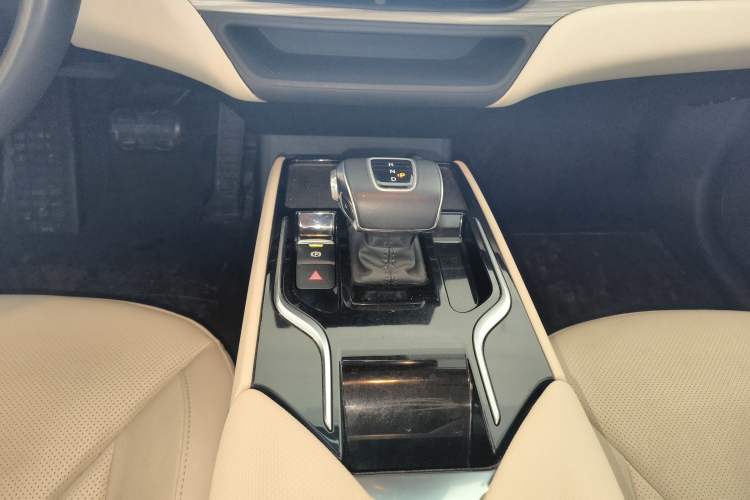 Used Hongqi E-QM5 2023 620km PLUS Gear Lever