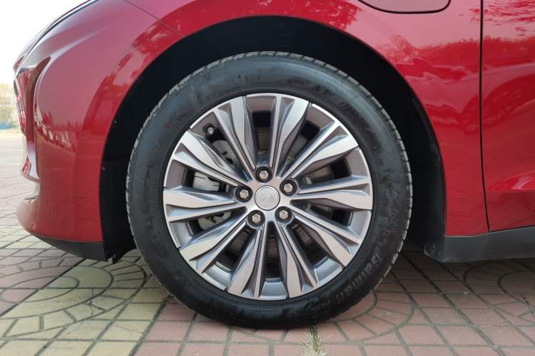 Used Hongqi E-QM5 2023 620km PLUS Left Front Wheel Hub
