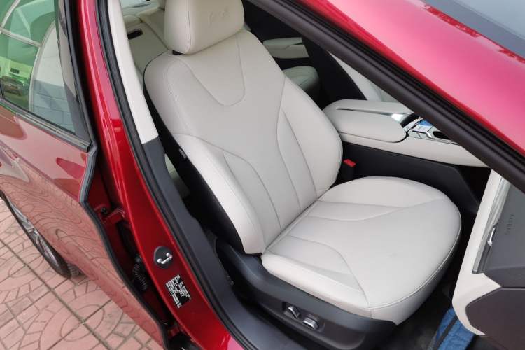 Used Hongqi E-QM5 2023 620km PLUS Right Front Seat