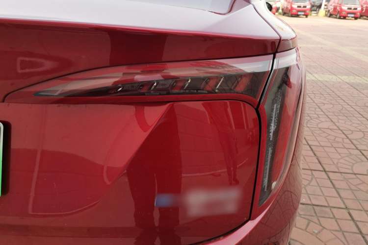 Used Hongqi E-QM5 2023 620km PLUS Right Rear Taillight
