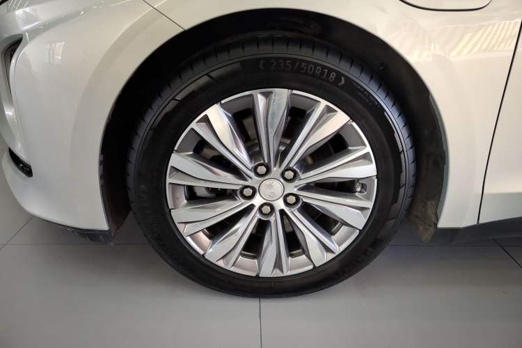 Used Hongqi E-QM5 2023 620km PLUS Exterior 3
