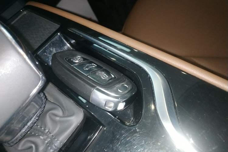 Used Hongqi E-QM5 2023 620km PLUS Interior 1