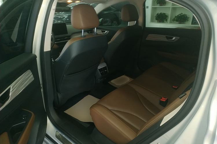 Used Hongqi E-QM5 2023 620km PLUS Interior 4
