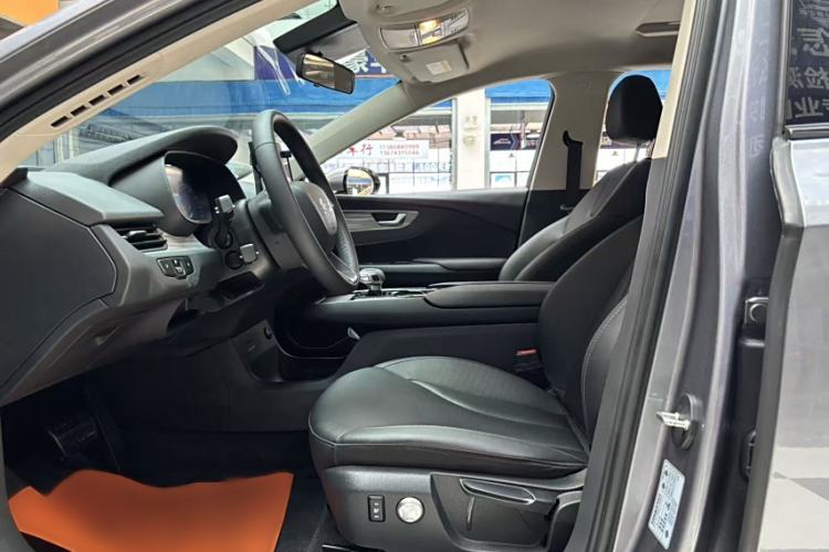 Used Hongqi E-QM5 2023 560km PLUS Interior 5