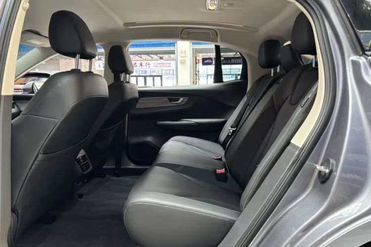 Used Hongqi E-QM5 2023 560km PLUS Interior 6