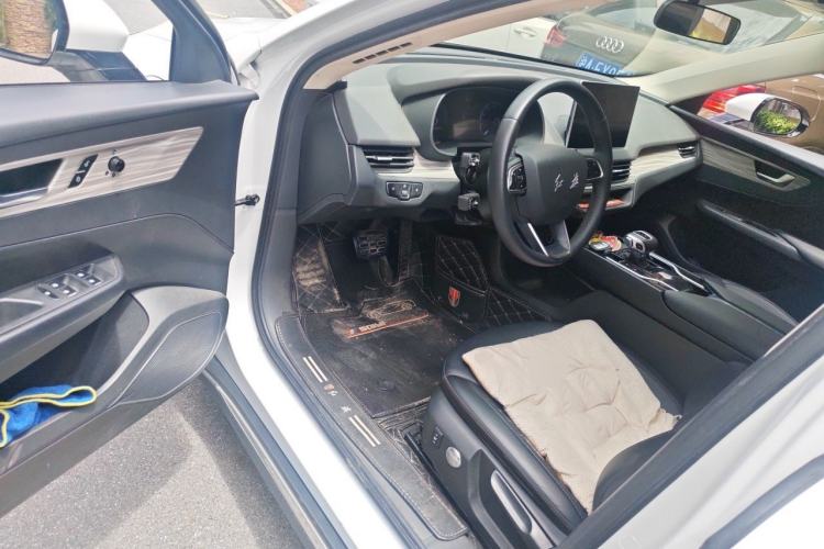 Used Hongqi E-QM5 2023 620km PLUS Driver Seat