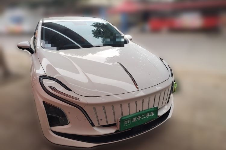 Used Hongqi E-QM5 2023 620km PLUS Front Right 45 Deg