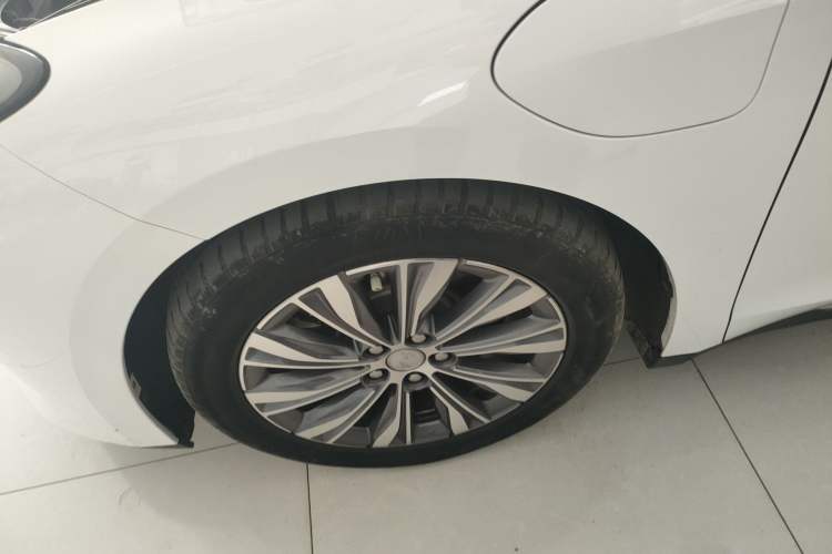 Used Hongqi E-QM5 2023 620km PLUS Left Front Wheel Hub