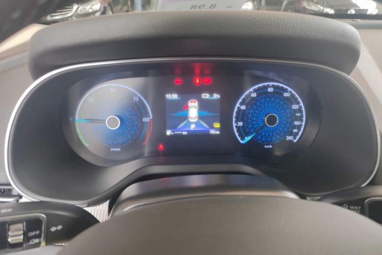 Used Hongqi E-QM5 2023 Revised Version Basic Travel Edition Odometer Close Up