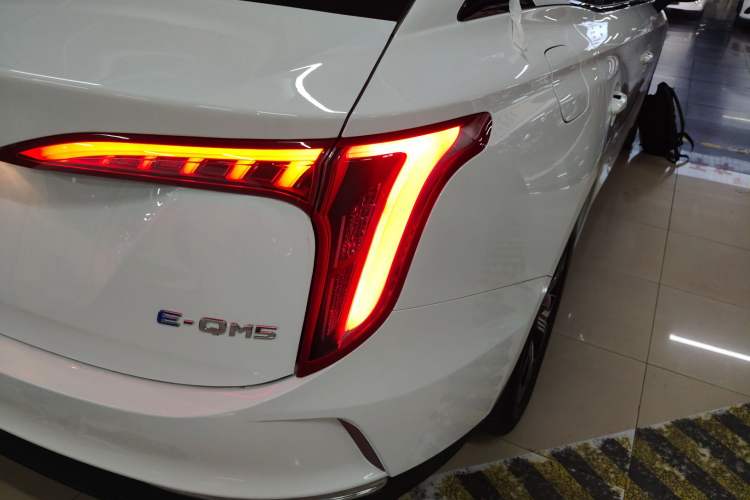 Used Hongqi E-QM5 2023 Revised Version Basic Travel Edition Right Rear Taillight