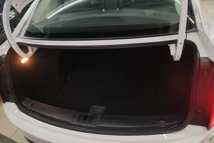 Used Hongqi E-QM5 2023 Revised Version Basic Travel Edition Trunk