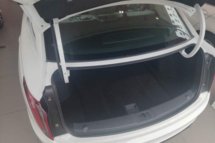 Used Hongqi E-QM5 2023 Revised Version Basic Travel Edition Trunk