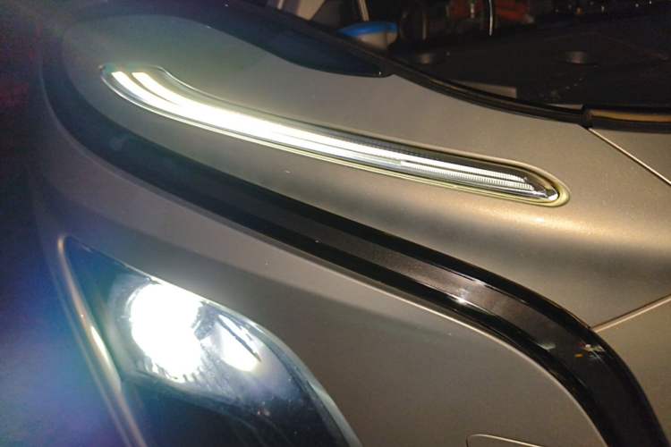 Used Hongqi E-QM5 2023 620km PLUS Right Front Headlight