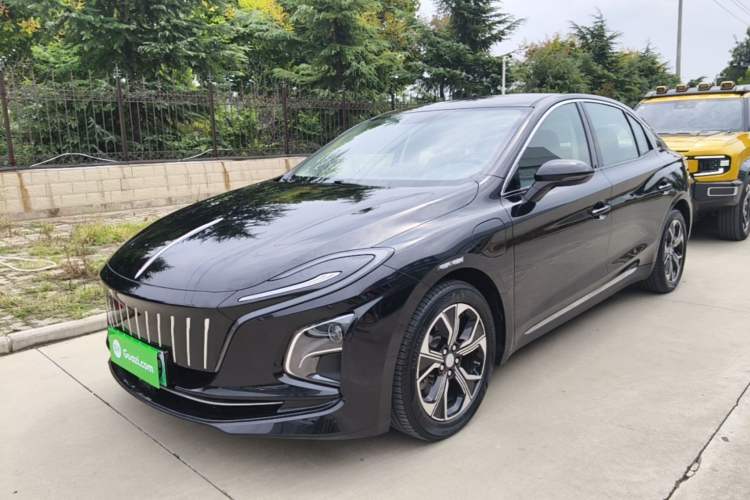 Hongqi E-QM5 2023 Revised Version Basic Travel Edition