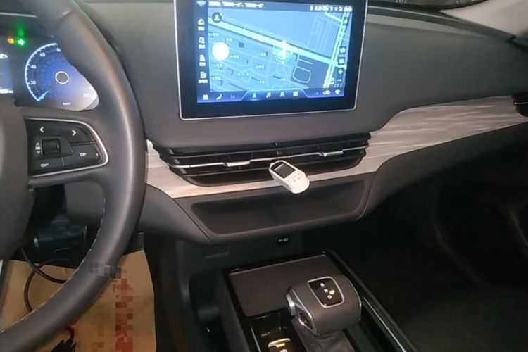 Used Hongqi E-QM5 2024 610 km PLUS Audio And AC Panel