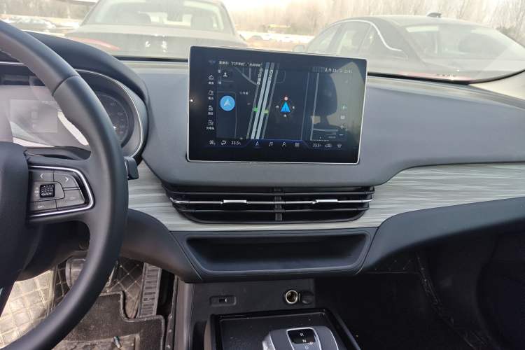 Used Hongqi E-QM5 2024 500km Range Edition Audio And AC Panel