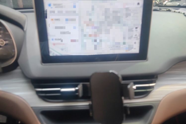 Used Hongqi E-QM5 2024 610 km PLUS Audio And AC Panel