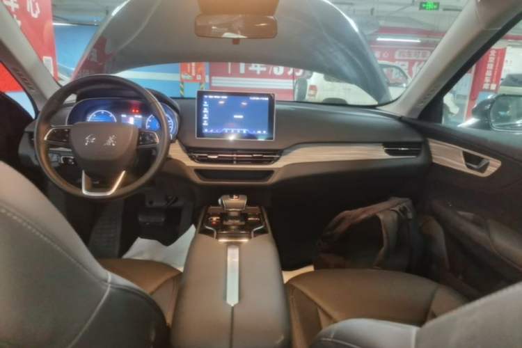 Used Hongqi E-QM5 2024 500km Range Edition Audio And AC Panel