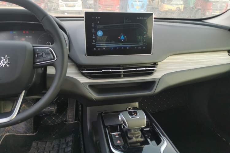 Used Hongqi E-QM5 2024 500km Range Edition Audio And AC Panel