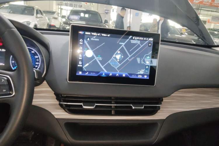 Used Hongqi E-QM5 2024 560km PLUS Audio And AC Panel