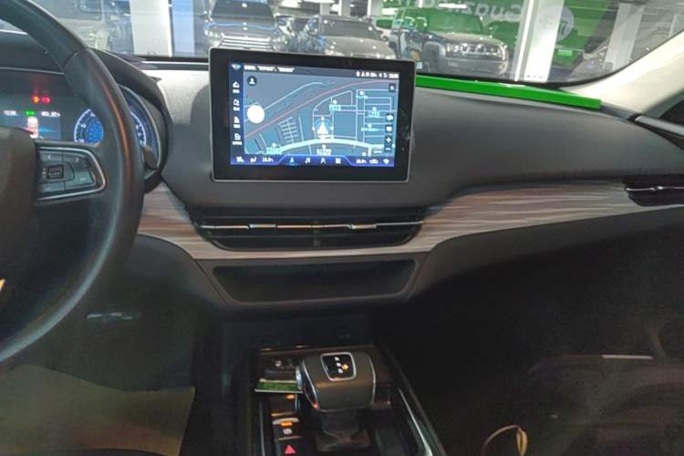 Used Hongqi E-QM5 2024 500km Range Edition Audio And AC Panel