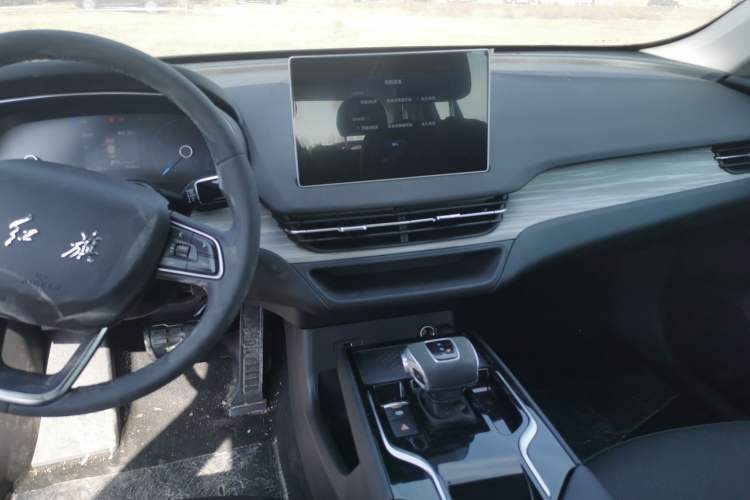 Used Hongqi E-QM5 2024 500km Range Edition Audio And AC Panel