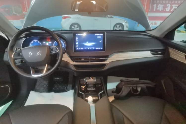 Used Hongqi E-QM5 2024 500km Range Edition Audio And AC Panel