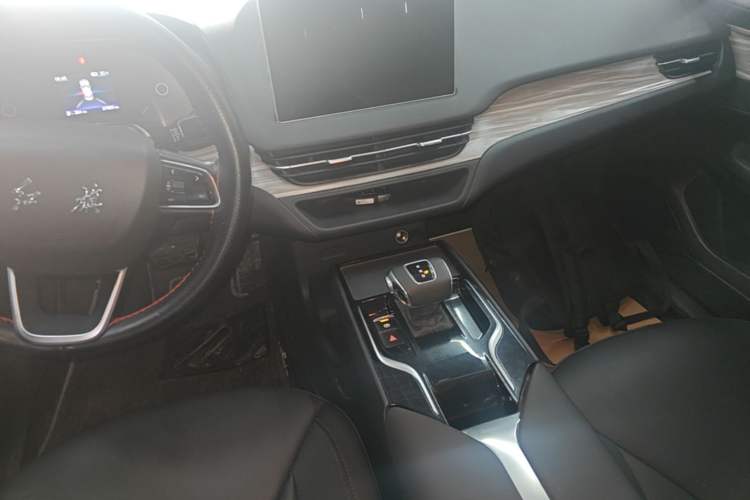Used Hongqi E-QM5 2024 610 km PLUS Audio And AC Panel