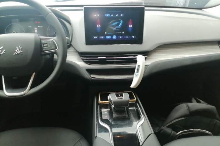 Used Hongqi E-QM5 2024 610 km PLUS Audio And AC Panel
