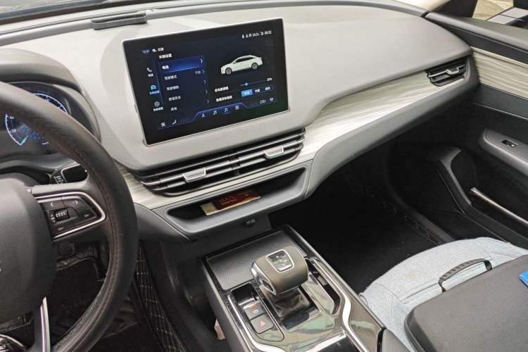 Used Hongqi E-QM5 2024 560km PLUS Audio And AC Panel