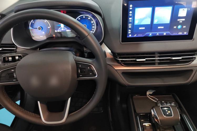 Used Hongqi E-QM5 2024 450km Range Commuter Version Center Console