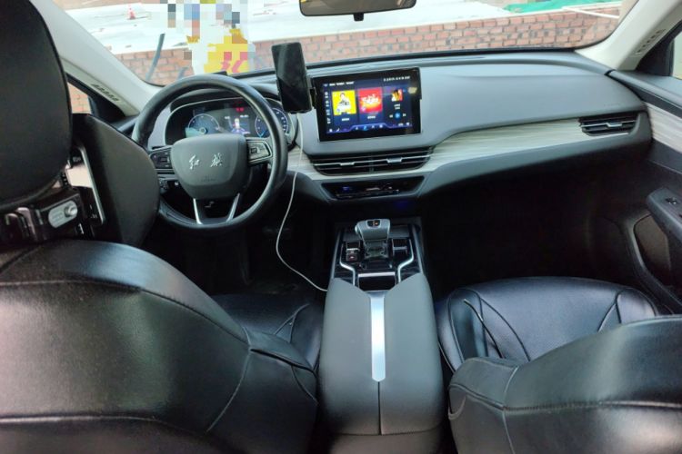 Used Hongqi E-QM5 2024 610 km PLUS Center Console