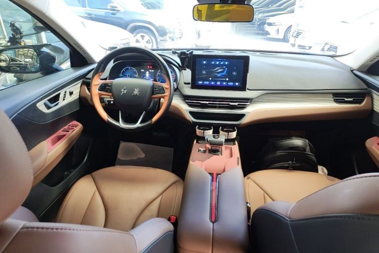 Used Hongqi E-QM5 2024 610 km PLUS Center Console