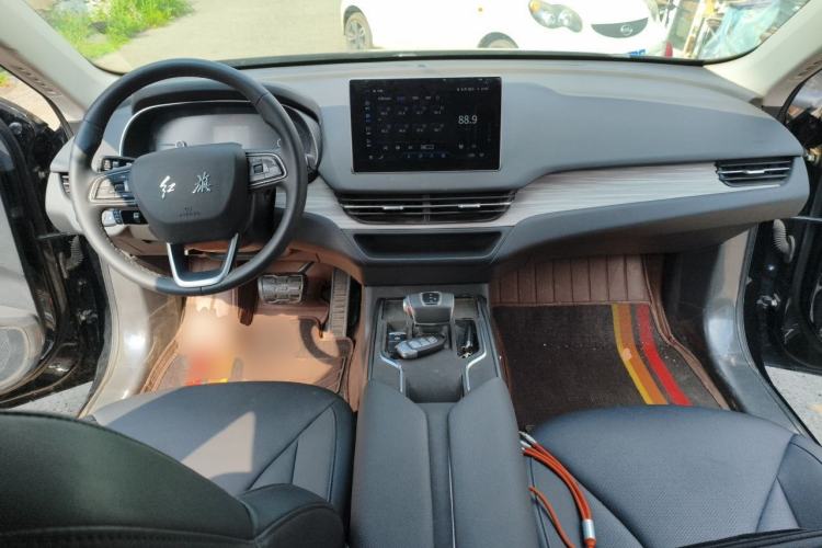 Used Hongqi E-QM5 2024 610 km PLUS Center Console