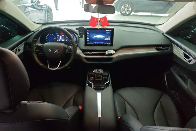 Used Hongqi E-QM5 2024 610 km PLUS Center Console