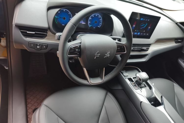 Used Hongqi E-QM5 2024 500km Range Edition Center Console
