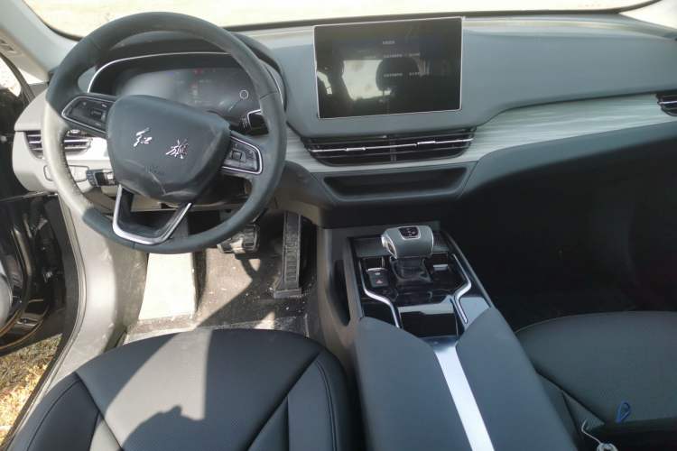 Used Hongqi E-QM5 2024 500km Range Edition Center Console