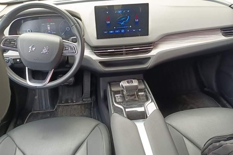 Used Hongqi E-QM5 2024 610 km PLUS Center Console