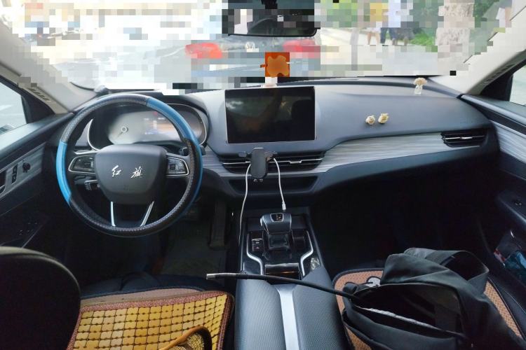Used Hongqi E-QM5 2024 610 km PLUS Center Console