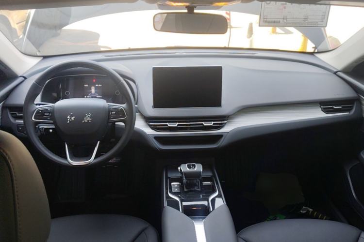 Used Hongqi E-QM5 2024 560km PLUS Center Console